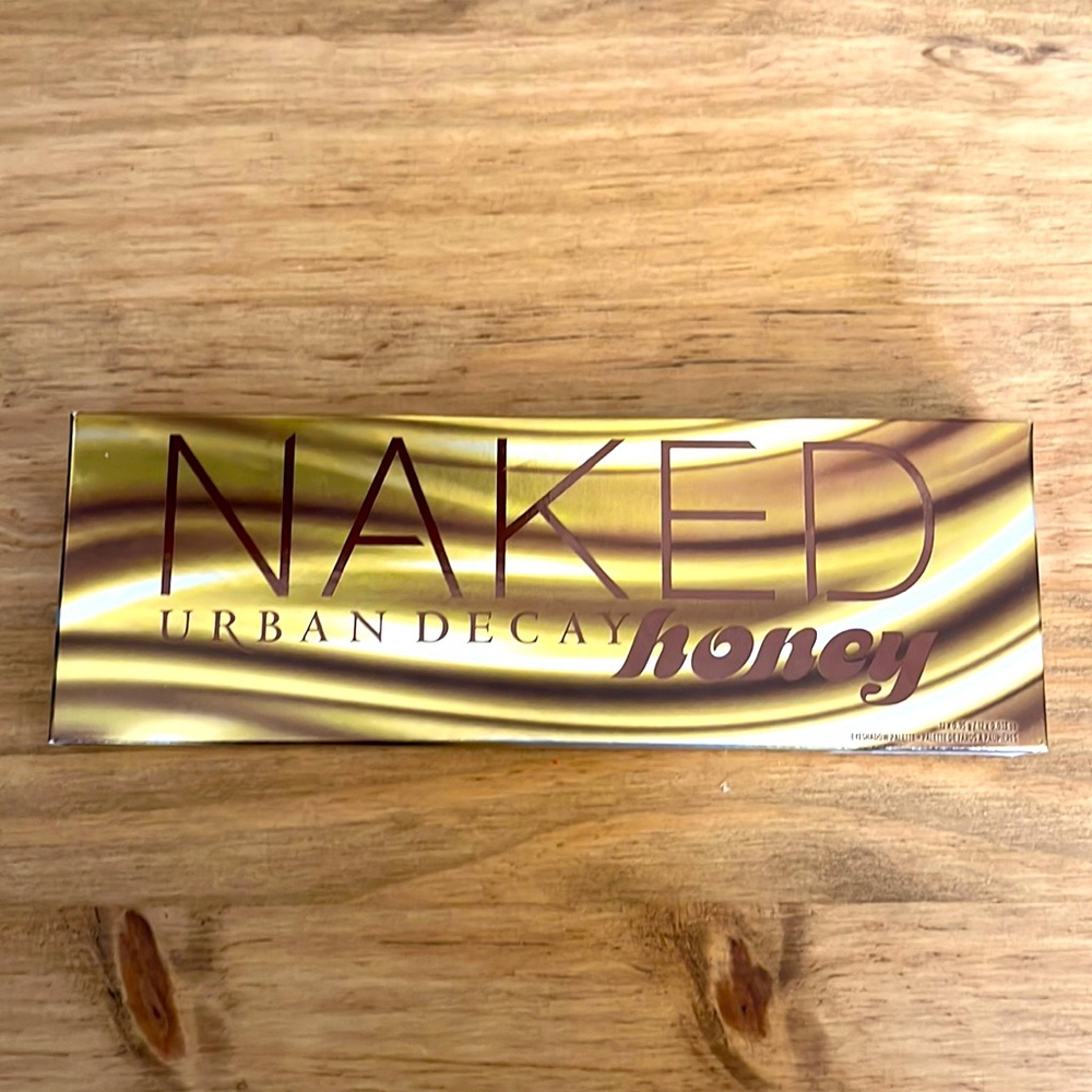 Brand new Urban Decay Honey eyeshadow palette